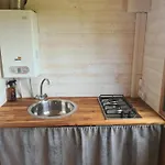 مكان تخييم A La Ferme - Hebergements Insolites *