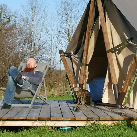 Camping A La Ferme - Hebergements Insolites *
