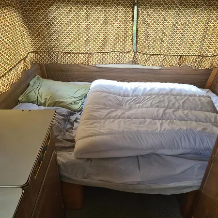 A La Ferme - Hebergements Insolites キャンプ場