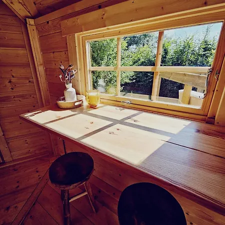 مكان تخييم A La Ferme - Hebergements Insolites