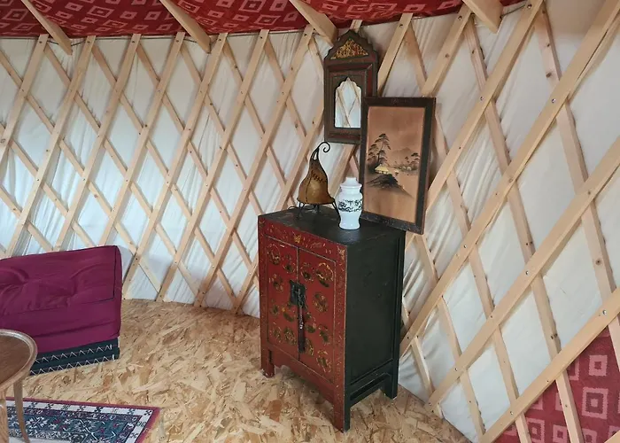 A La Ferme - Hebergements Insolites Kemping *