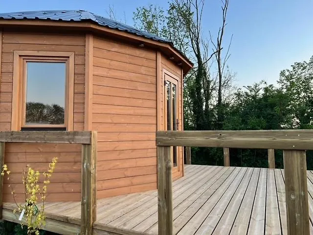 A La Ferme - Hebergements Insolites Kemping *